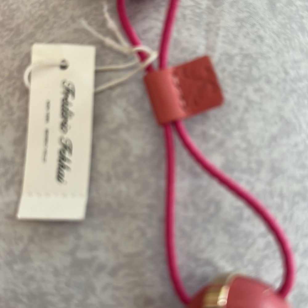 Vintage Frédéric Fekkai pink Leather Balls With Gold Trim Ponytail Holder 1 nwt - Picture 4 of 5